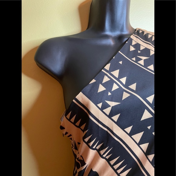 Order Plus - One Shoulder Dress - Picture 5 of 11